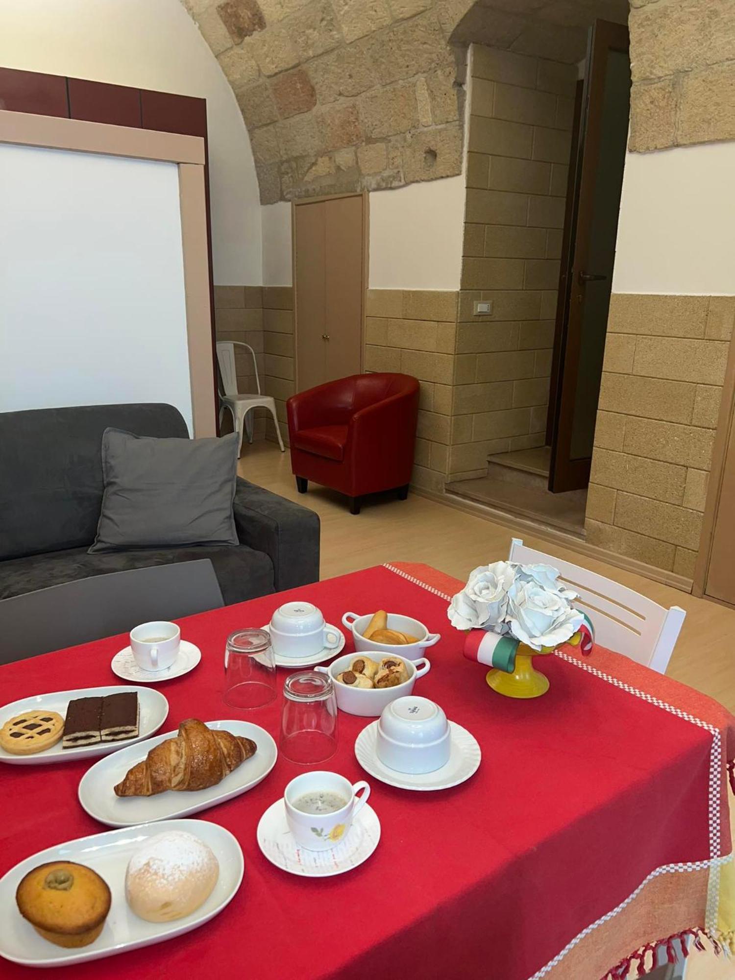 Central House Apartment โปลีญาโนอามาเร ภายนอก รูปภาพ